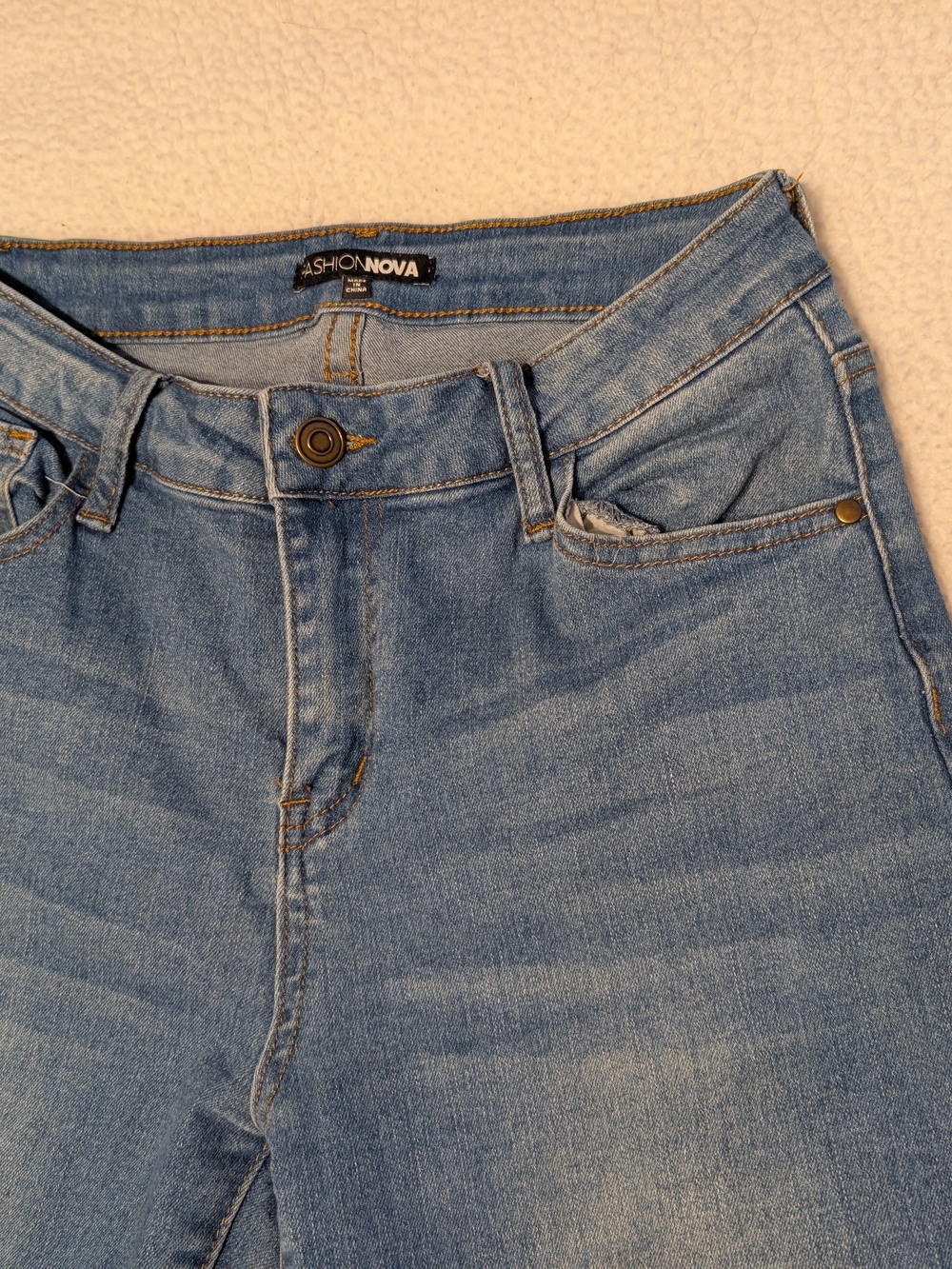 Flare High Rise Jeans - Picture 3 of 4